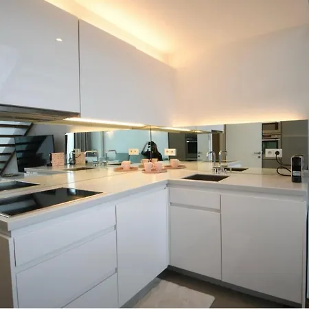 Skau 3 Eurovea Danube View Free Parking براتسيلافا